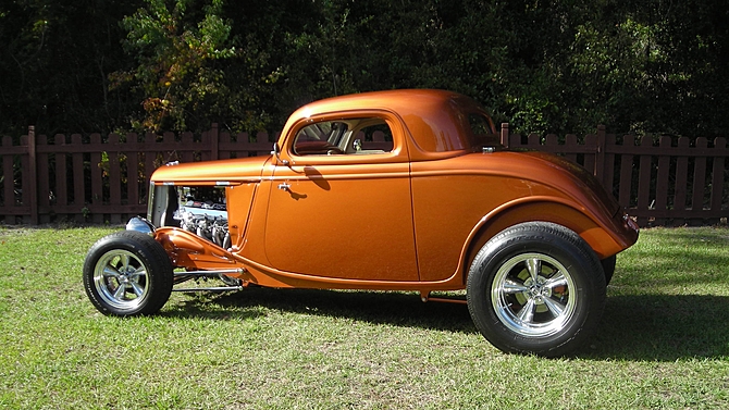 1933 Ford 3 Window Coupe side view